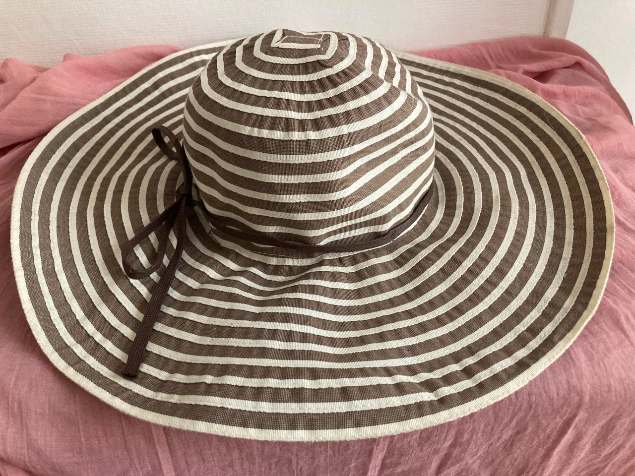 Chapeau